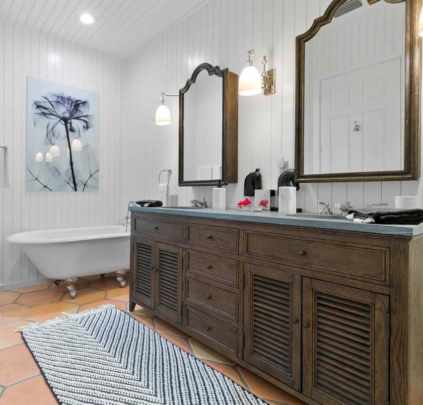 Bathroom, Dual Sink Vanities, Free Standing Baths, Interior, Pendant Lights, Recessed Lighting