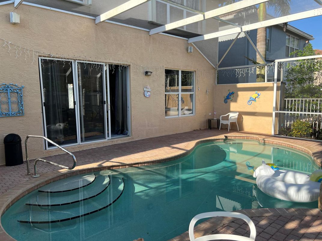 Interior, Pool, Sun Room