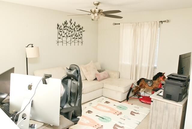 Home Office, Interior
