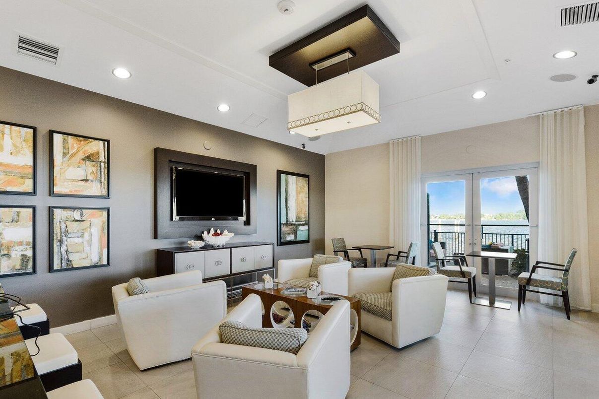 Interior, Living room, Recessed Lighting, Water