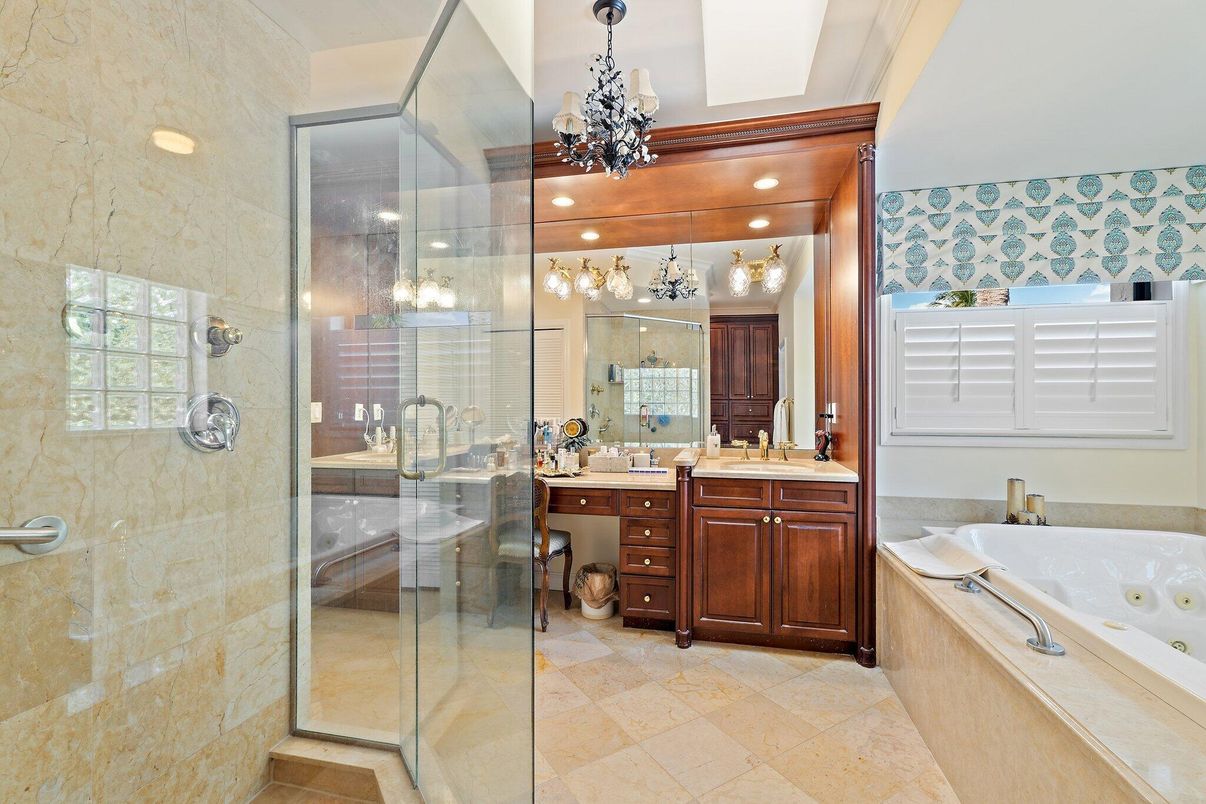 Bathroom, Glass Shower, Interior, Pendant Lights, Recessed Lighting