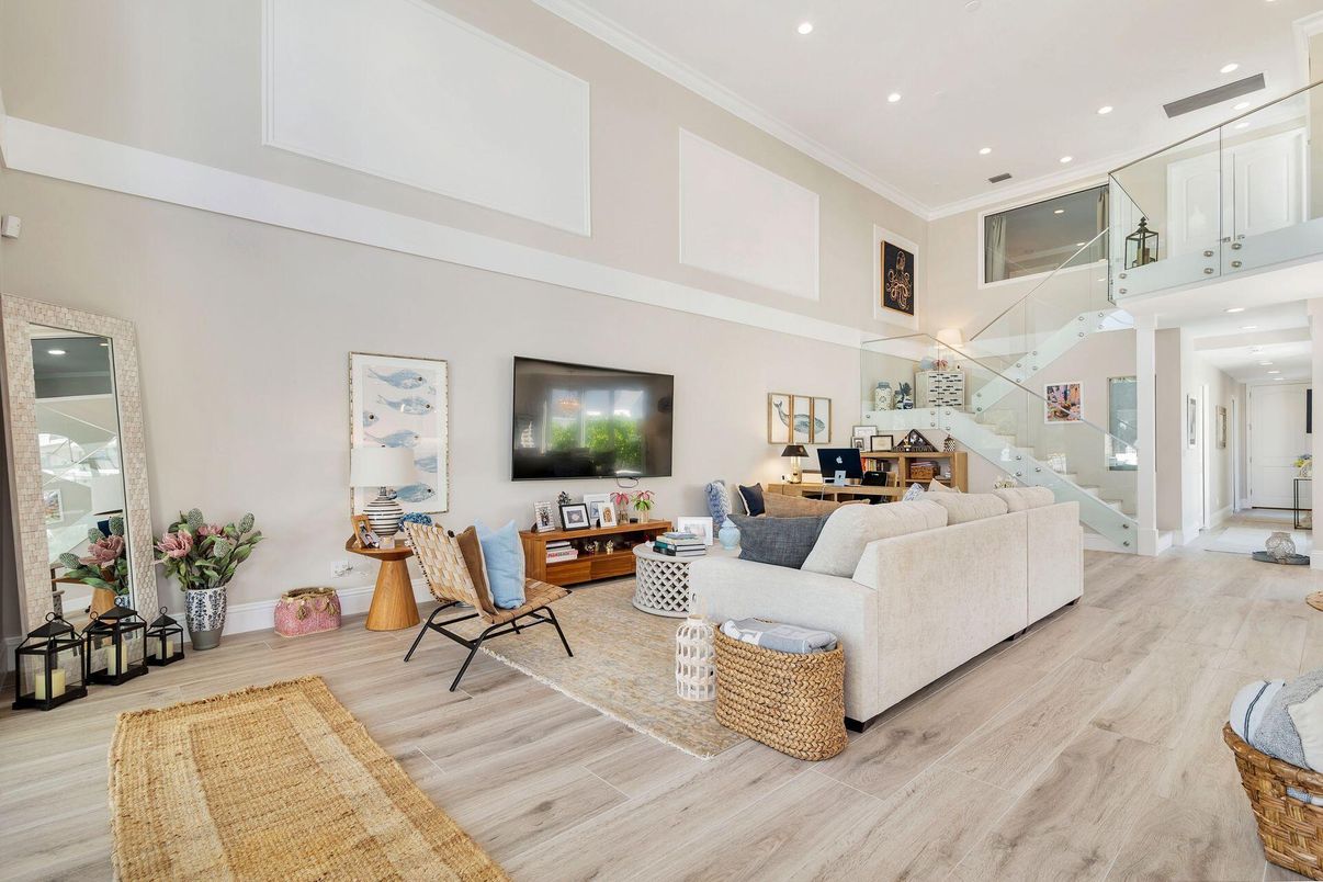 Interior, Living room, Recessed Lighting, Wood Texture Flooring