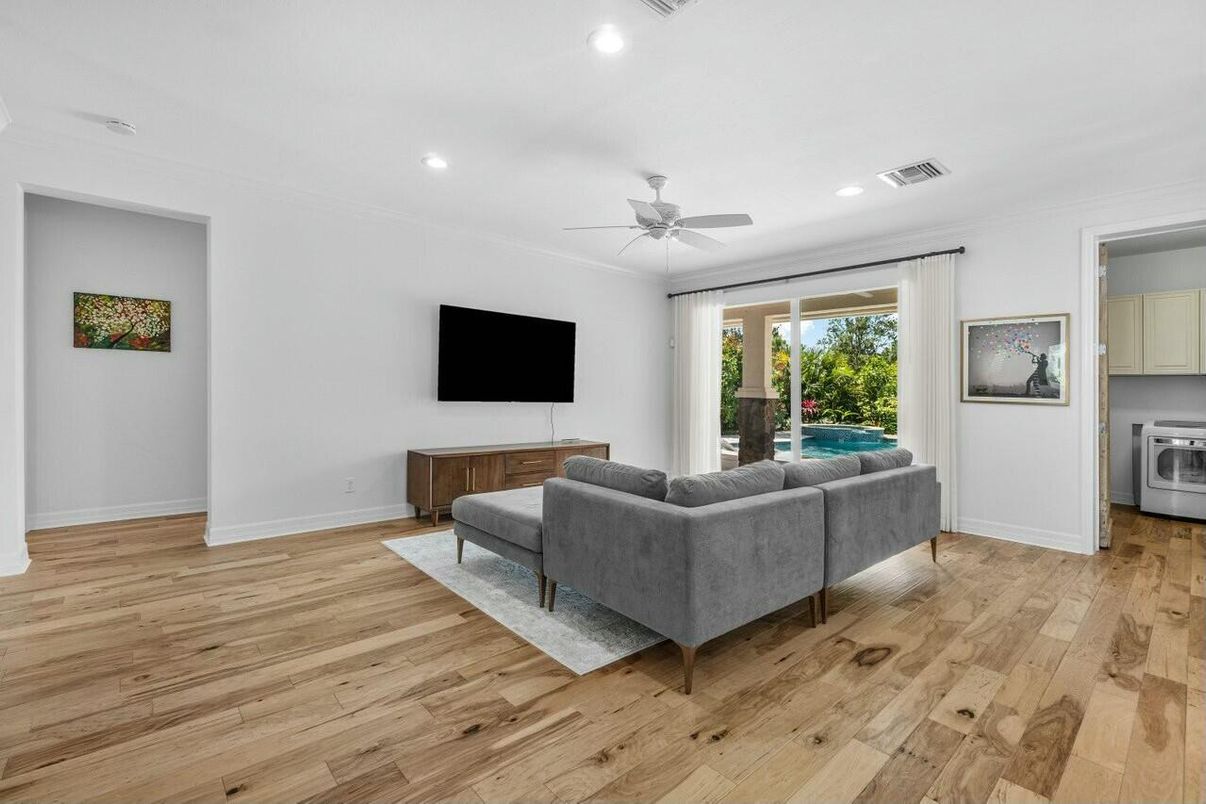 Interior, Living room, Recessed Lighting, Wood Texture Flooring