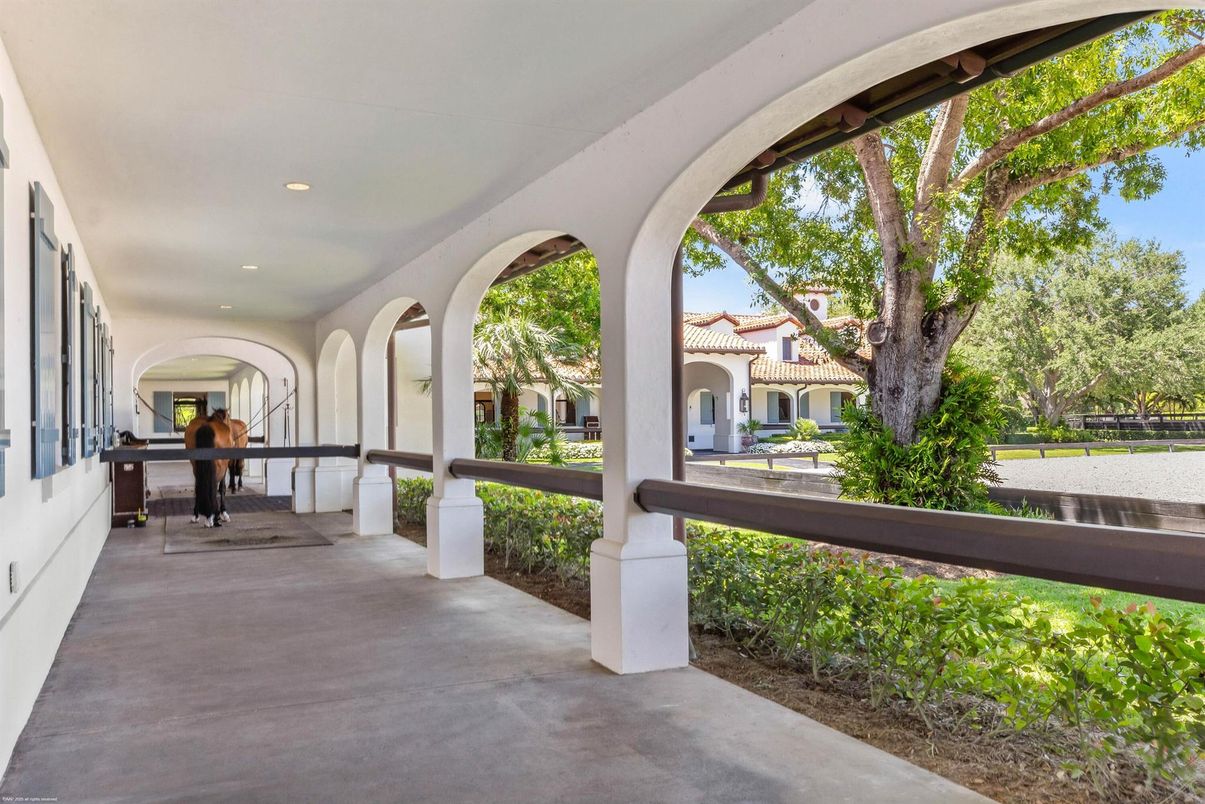 Exterior, Recessed Lighting