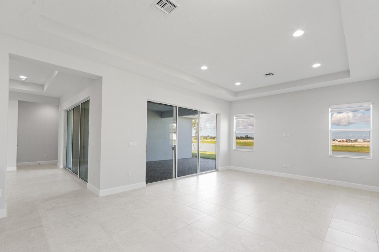 Empty room, Interior, Recessed Lighting