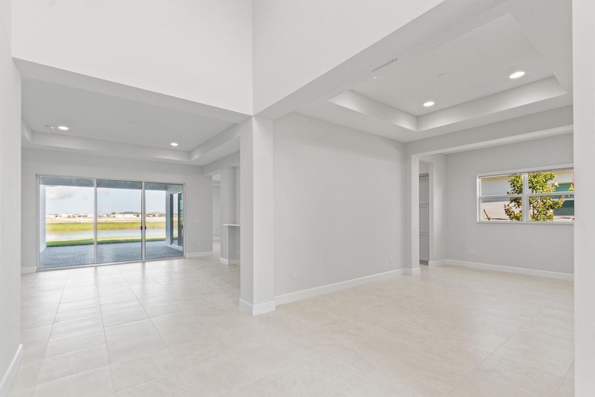 Empty room, Interior, Recessed Lighting, Water