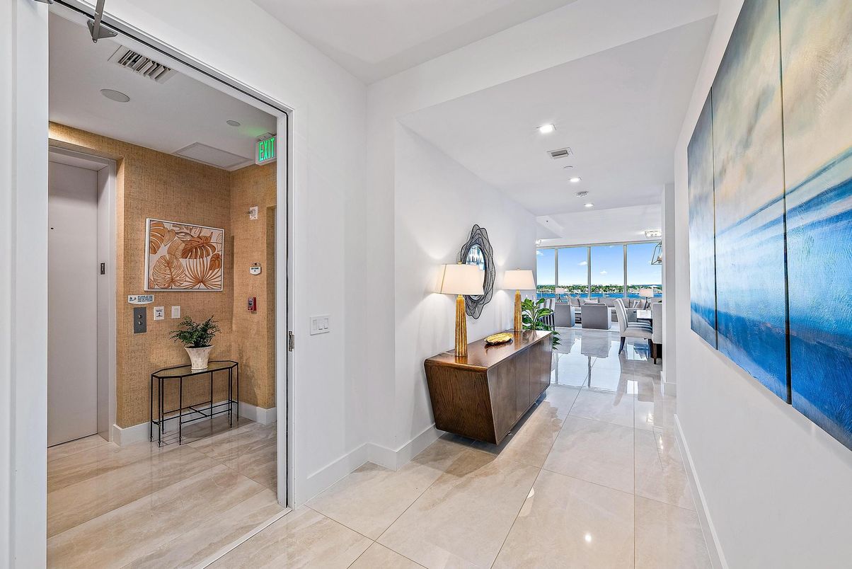 Interior, Recessed Lighting