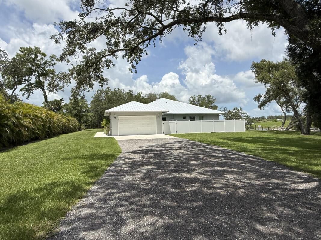 Backyard, Detached Garage, Exterior