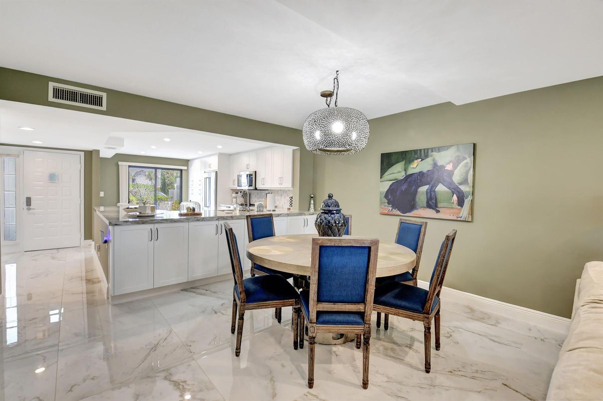 Dining room, Interior, Kitchen, Marble, Pendant Lights, Recessed Lighting
