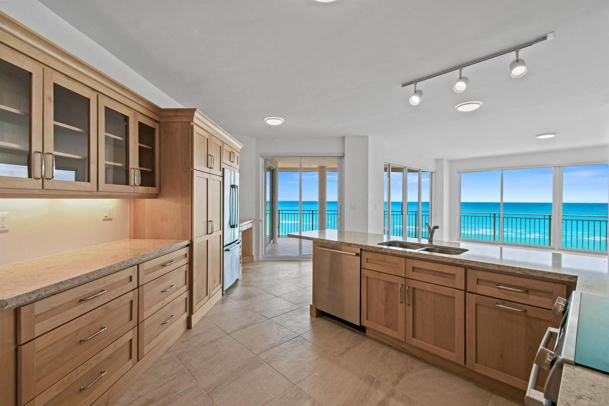 Interior, Kitchen, Recessed Lighting, Stainless Steel Appliances, Water