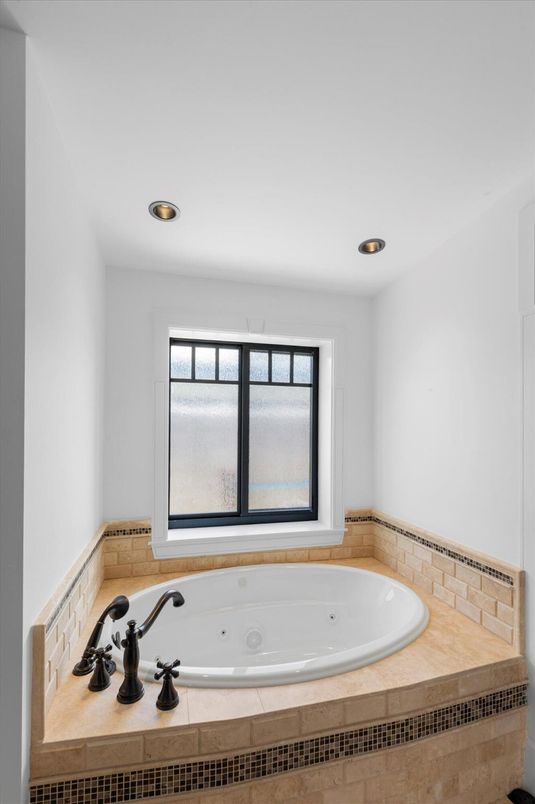 Bathroom, Interior, Recessed Lighting