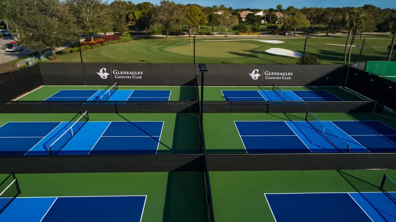 Exterior, Tennis Courts