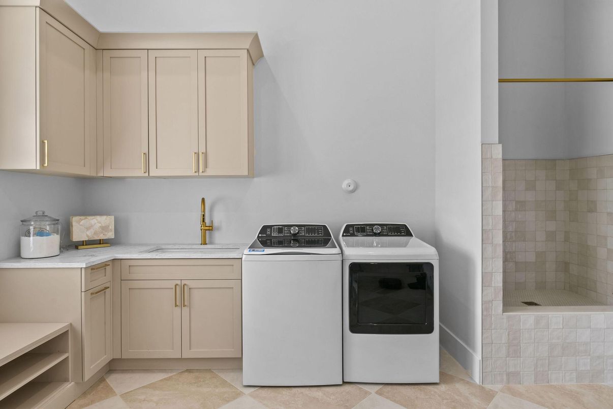Interior, Washer
