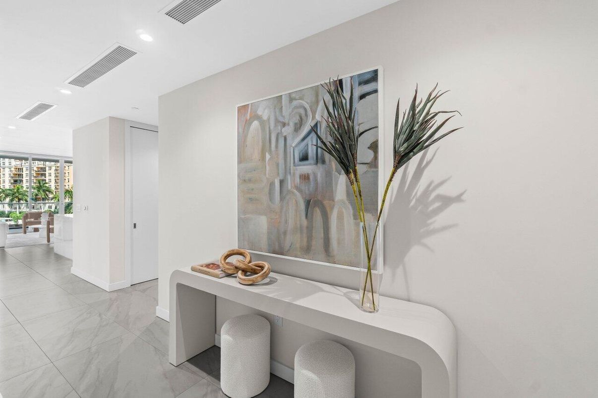 Bathroom, Interior, Marble, Recessed Lighting
