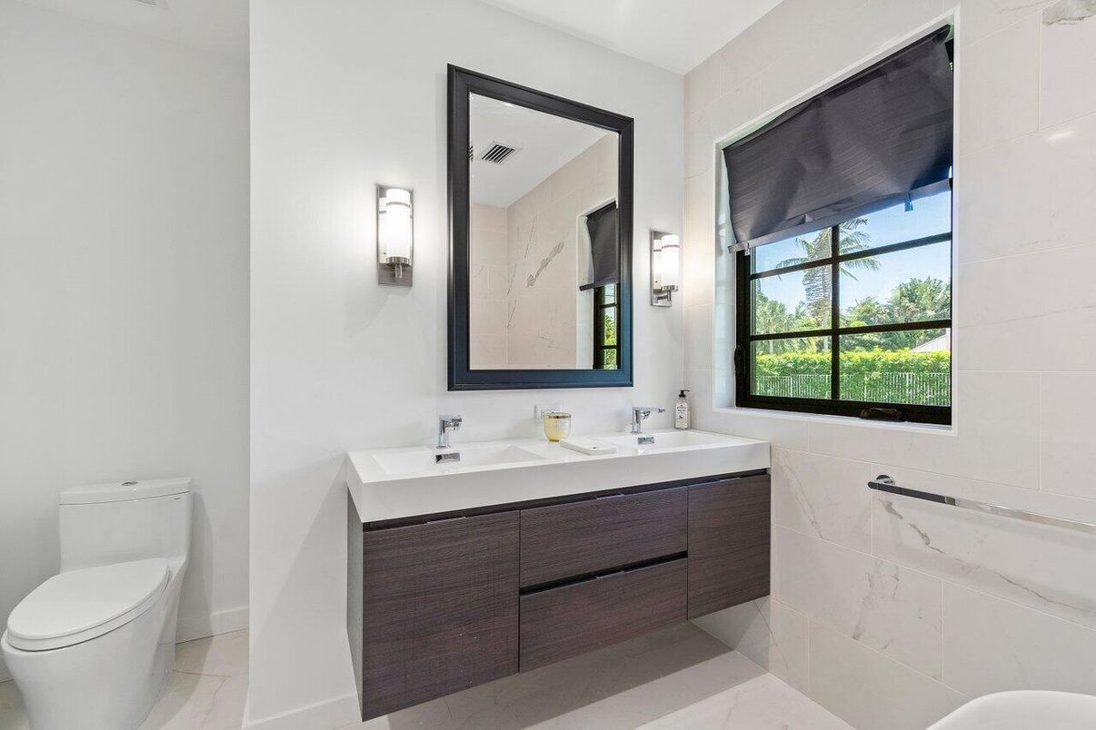 Bathroom, Interior, Marble, Marble Walls