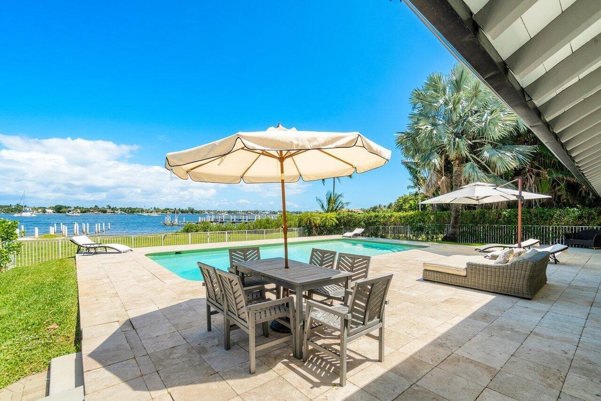 Exterior, Pool, Water