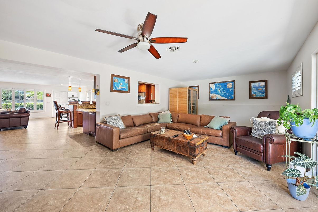 Interior, Living room, Pendant Lights