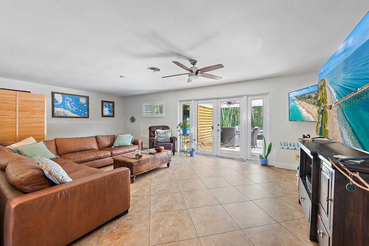 Interior, Living room
