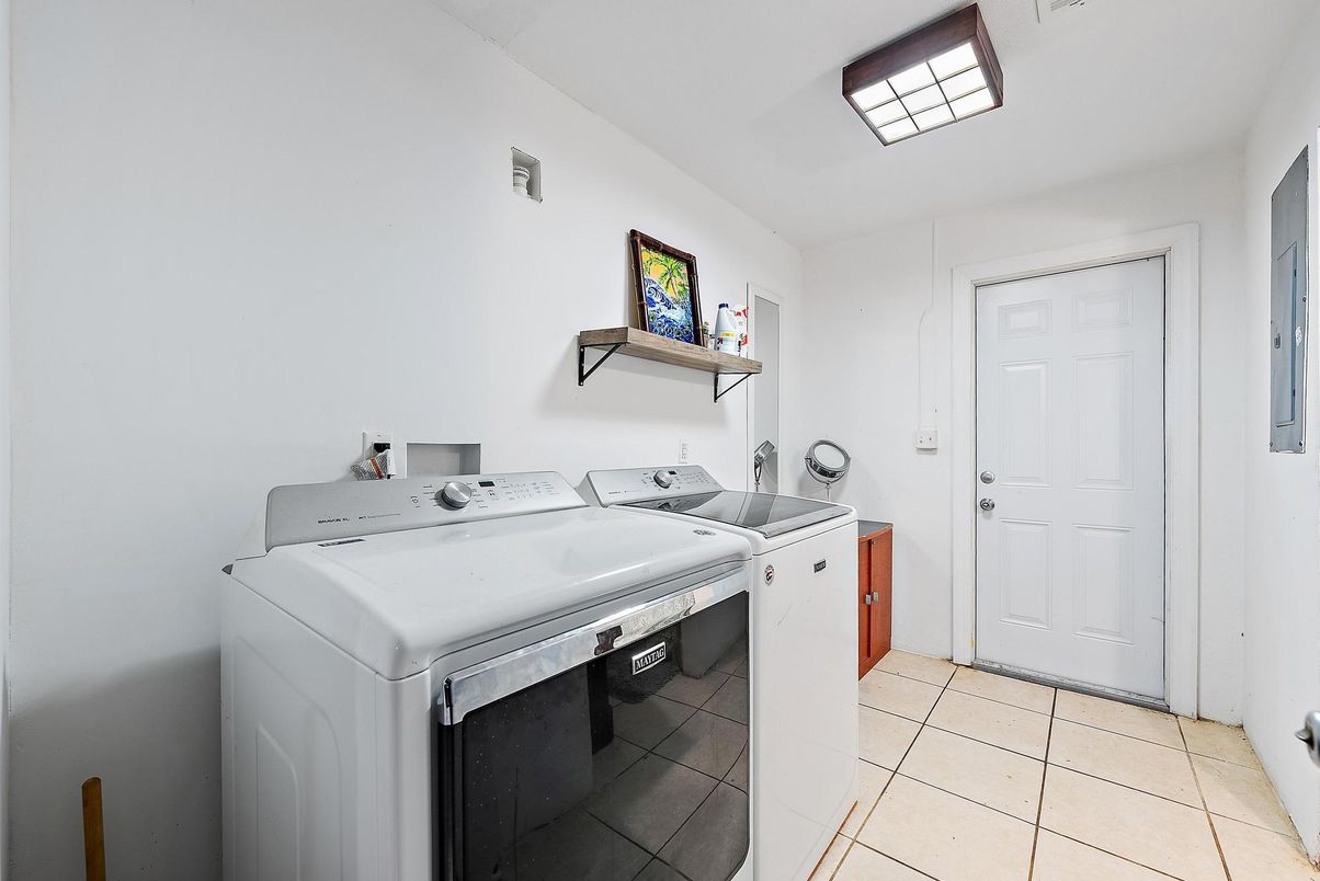 Interior, Washer