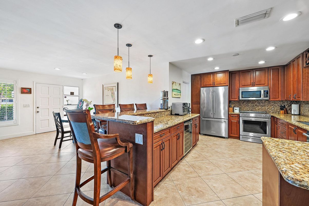 Interior, Kitchen, Pendant Lights, Recessed Lighting, Stainless Steel Appliances