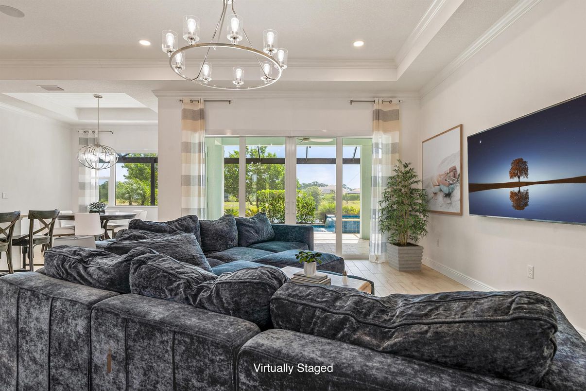 Chandelier, Dining room, Interior, Living room, Pendant Lights, Recessed Lighting