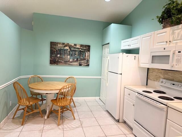 Dining room, Interior, Kitchen, Recessed Lighting