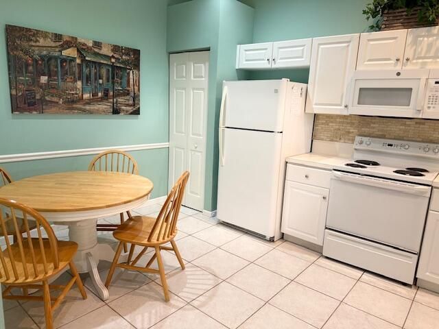 Dining room, Interior, Kitchen