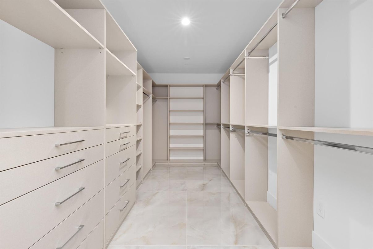 Interior, Recessed Lighting, Walk-in Closets
