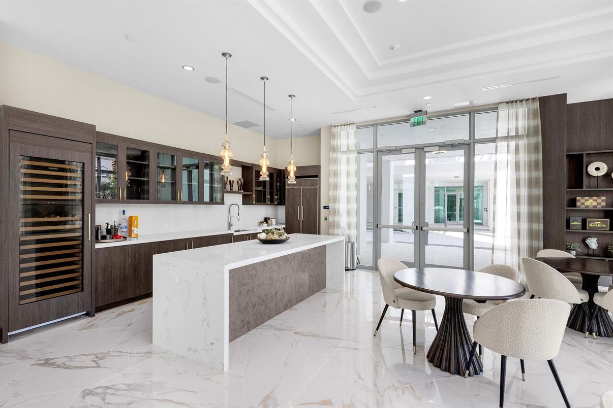 Dining room, Interior, Kitchen, Marble, Pendant Lights, Recessed Lighting