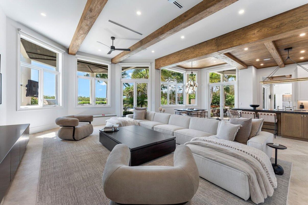 Dining room, Interior, Living room, Pendant Lights, Recessed Lighting, Wooden Beams, Wooden Ceilings