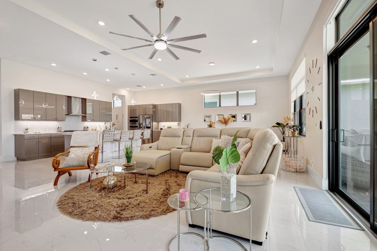 Interior, Kitchen, Living room, Recessed Lighting, Stainless Steel Appliances