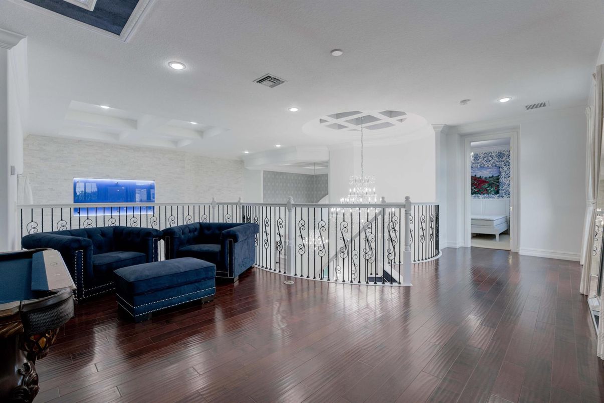 Chandelier, Interior, Recessed Lighting, Wood Texture Flooring