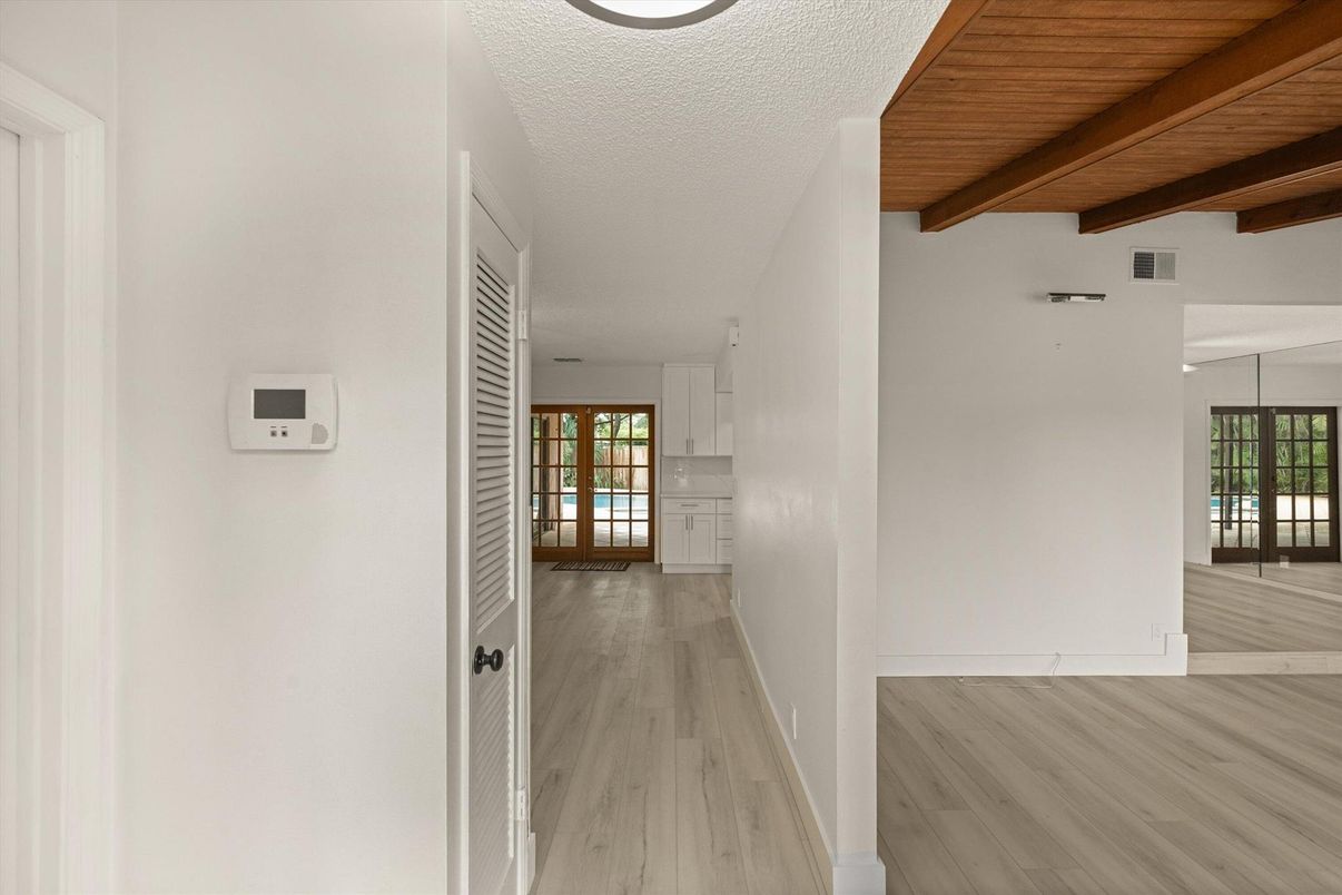 Empty room, Interior, Wooden Beams, Wooden Ceilings, Wood Texture Flooring
