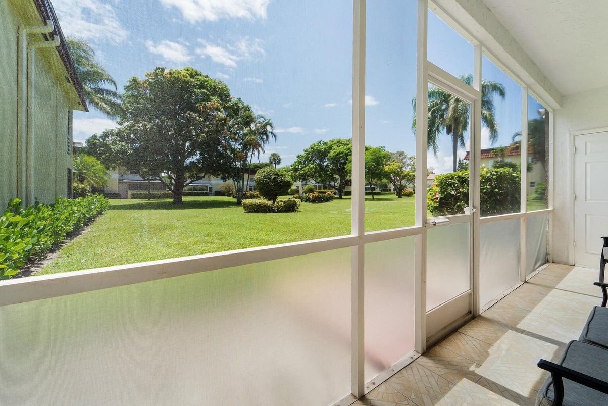 Interior, Sun Room, Water