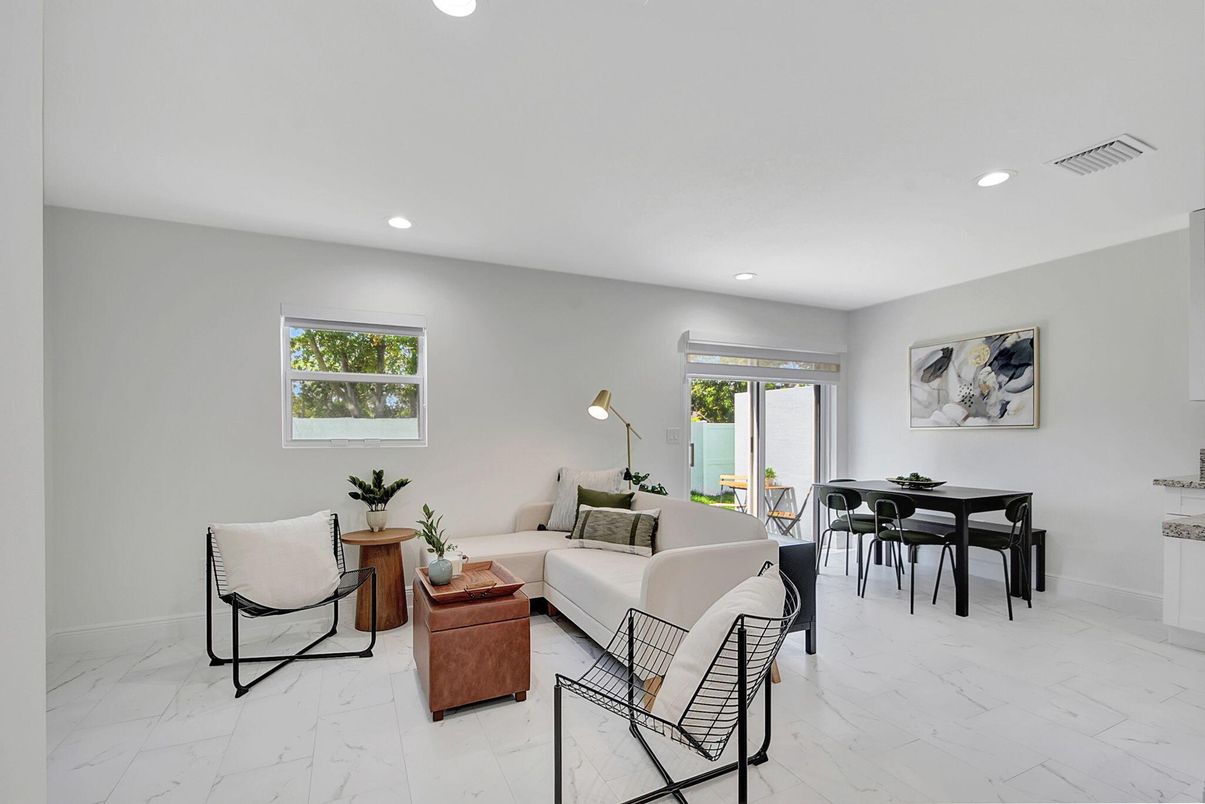 Dining room, Interior, Living room, Marble, Recessed Lighting