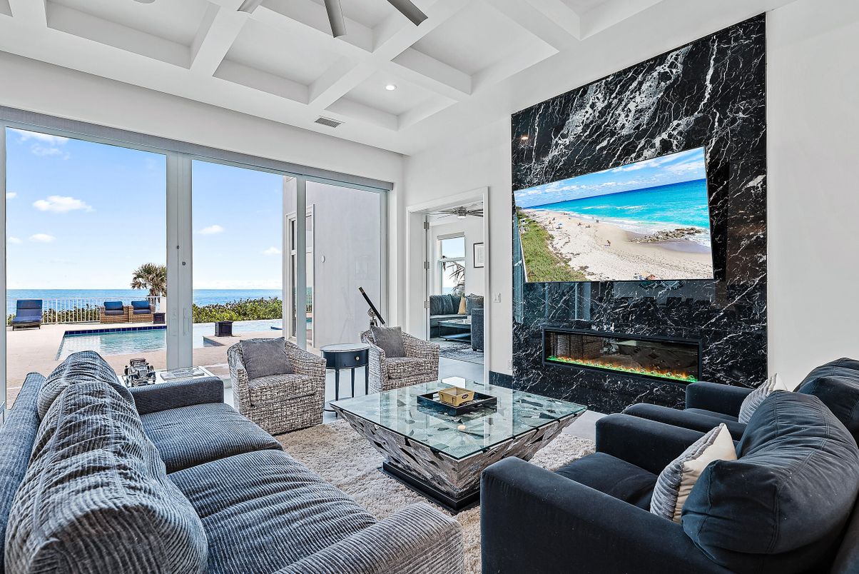 Fireplace, Interior, Living room, Recessed Lighting, Water