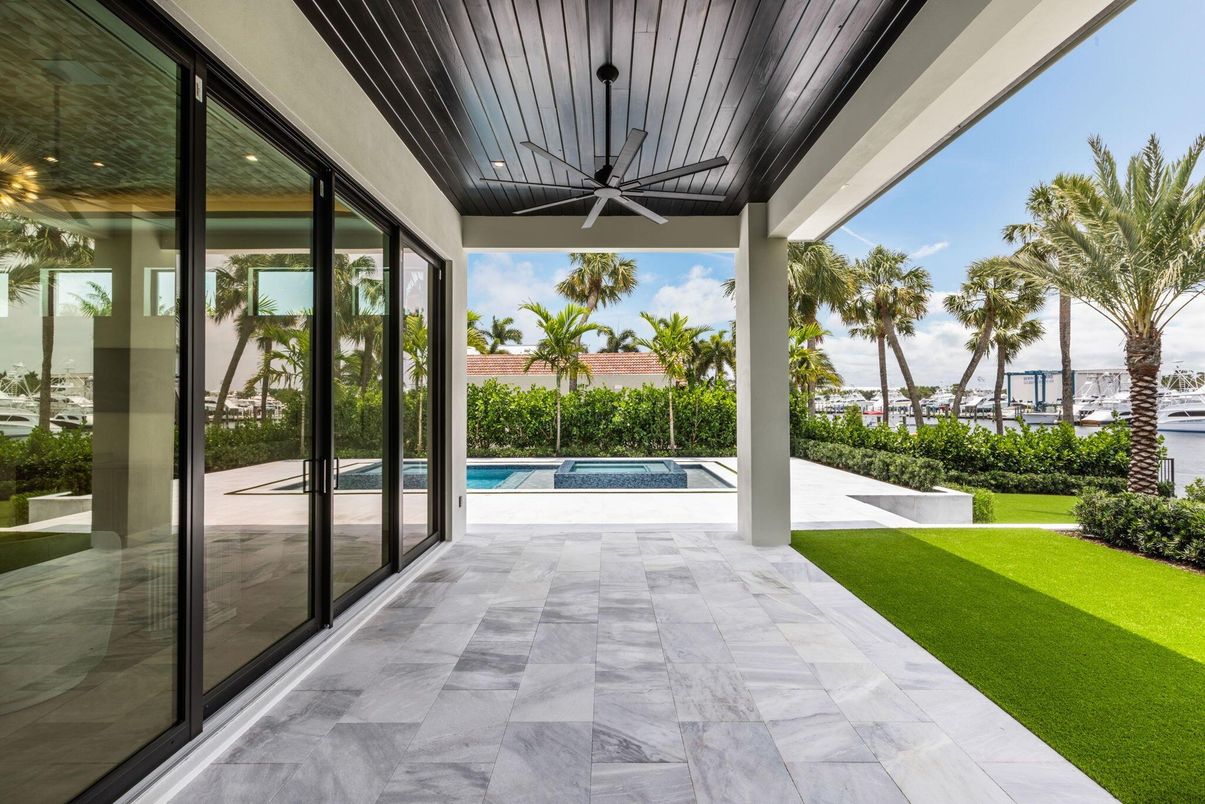 Exterior, Pool, Water