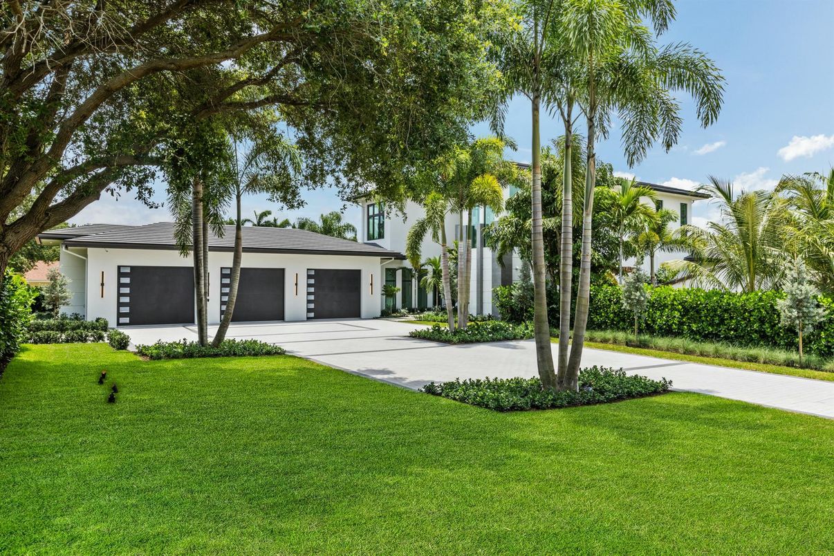 Attached, Backyard, Exterior, Facade, Ranch