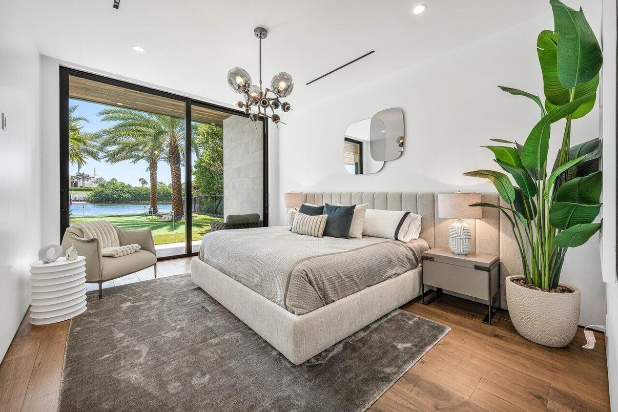 Bedroom, Interior, Pendant Lights, Recessed Lighting, Water, Wood Texture Flooring