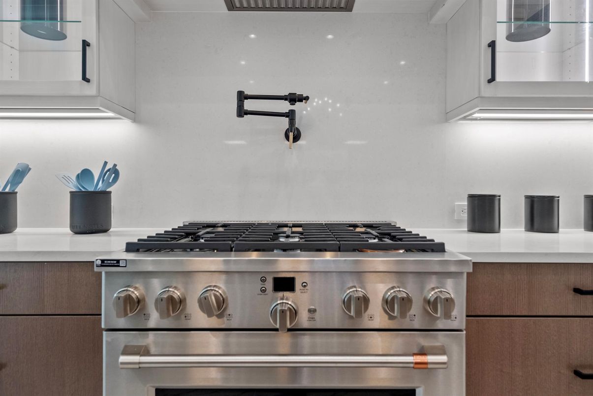 Interior, Kitchen, Stainless Steel Appliances