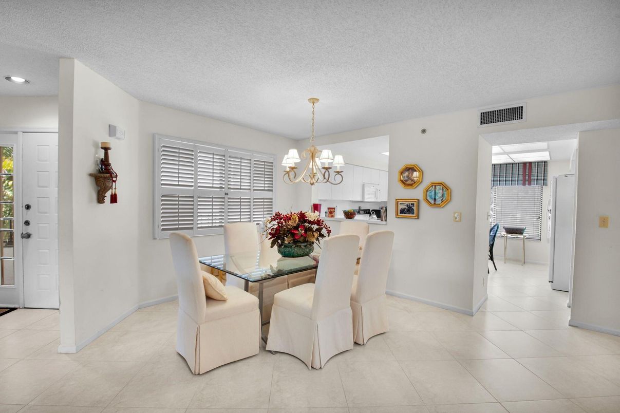Chandelier, Dining room, Interior, Recessed Lighting