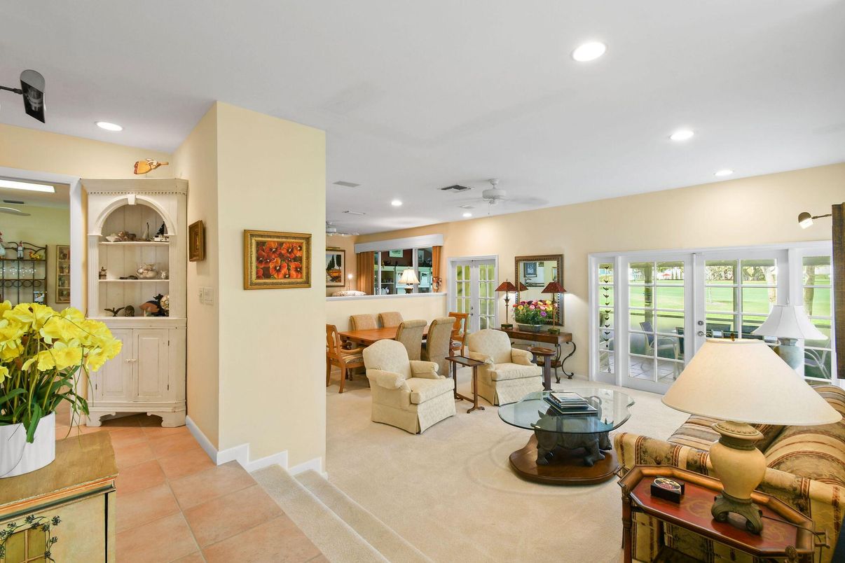 Dining room, Interior, Living room, Recessed Lighting