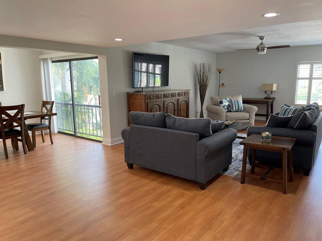 Dining room, Interior, Living room, Recessed Lighting, Wood Texture Flooring