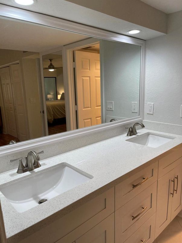 Bathroom, Dual Sink Vanities, Interior, Recessed Lighting