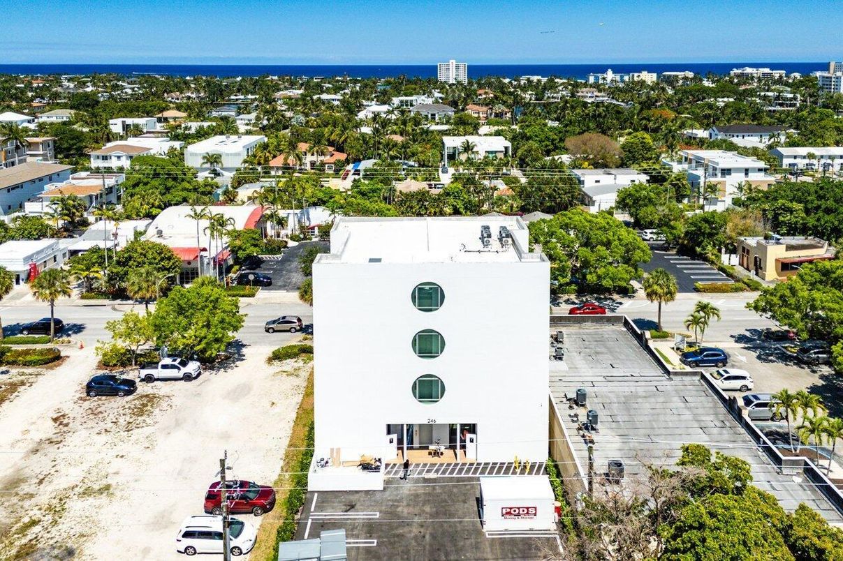 Exterior, Drone