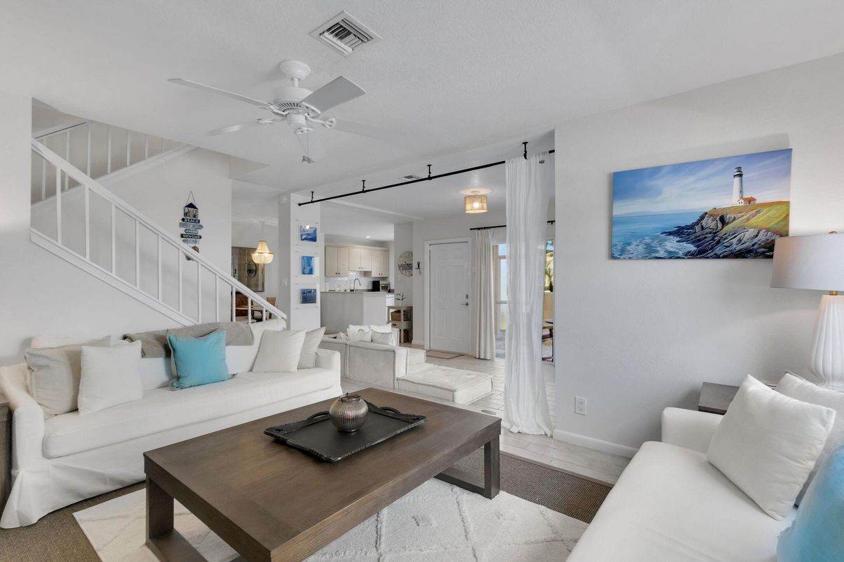 Interior, Living room, Water
