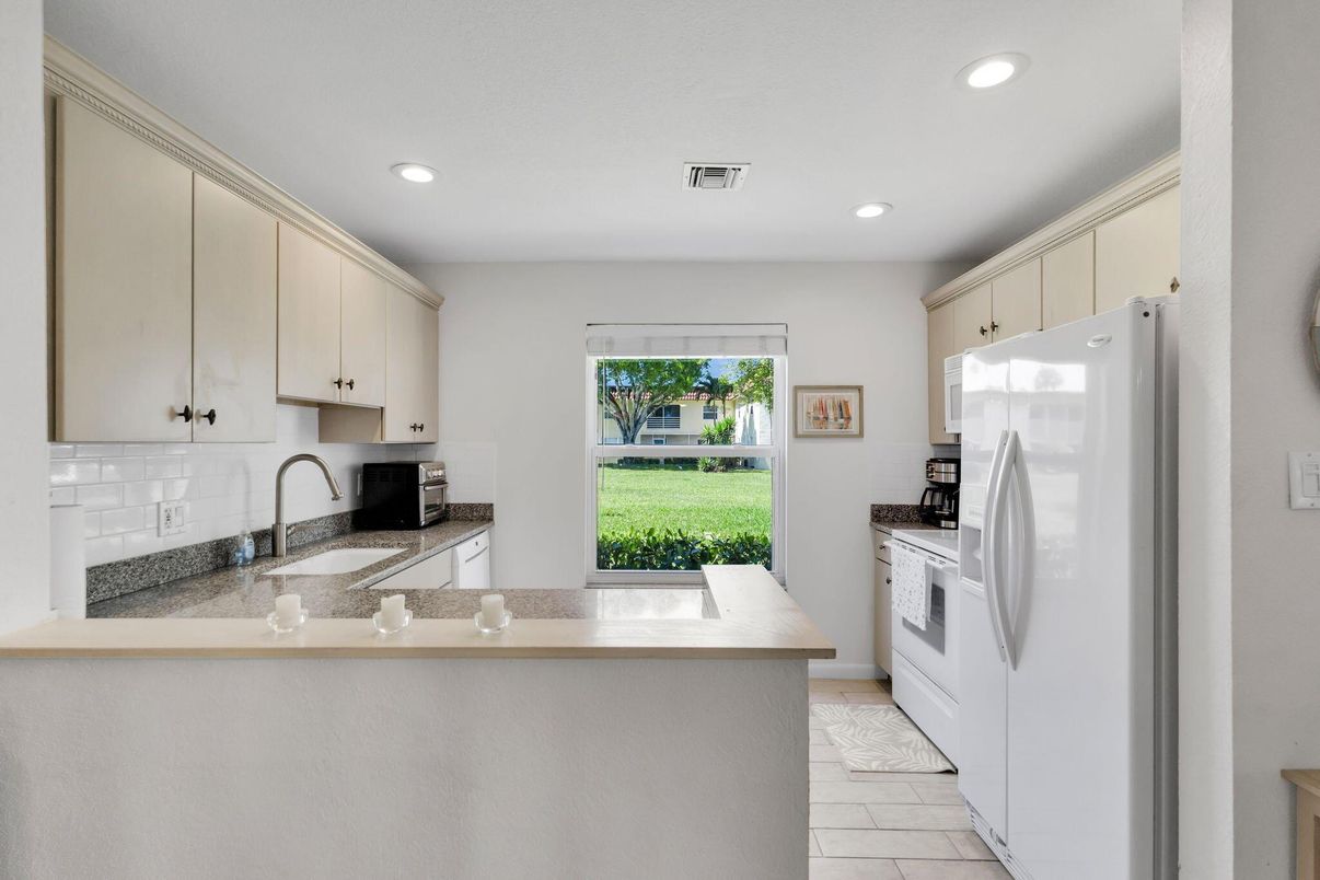 Interior, Kitchen, Marble, Recessed Lighting