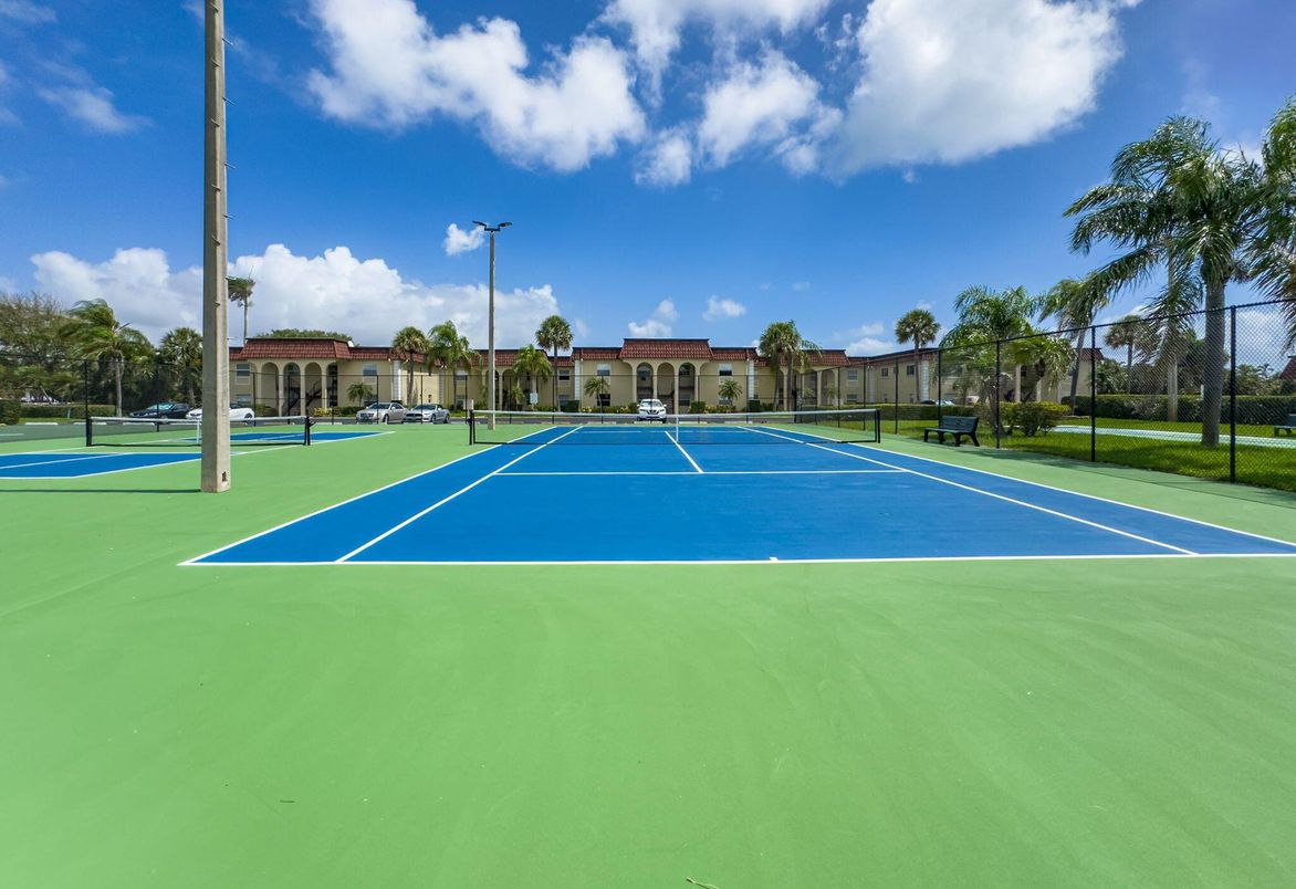 Exterior, Tennis Courts