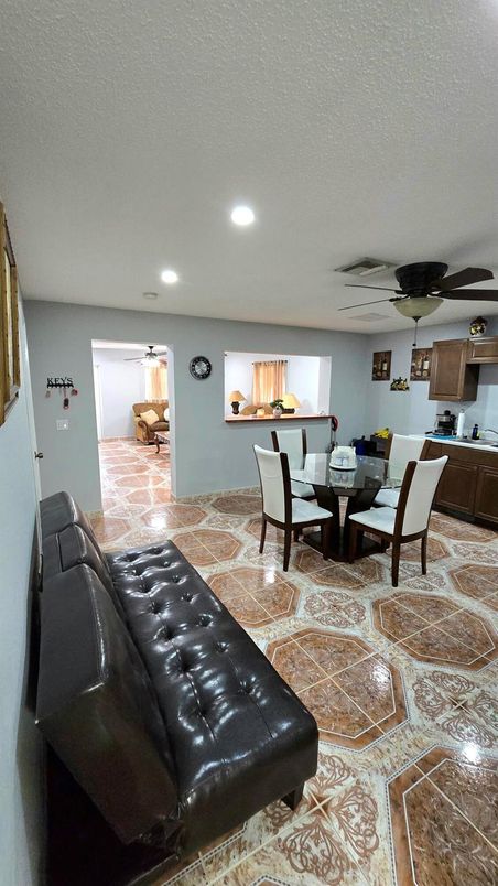 Dining room, Interior, Recessed Lighting