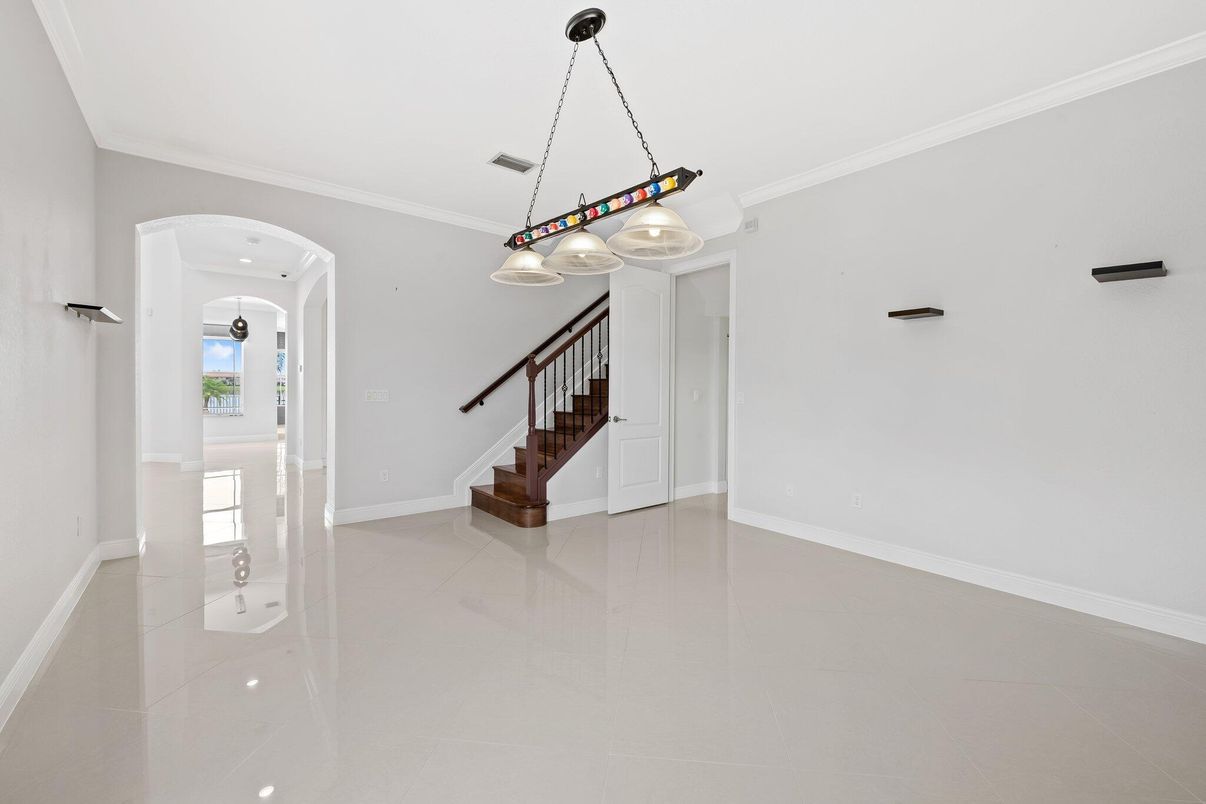 Empty room, Interior, Pendant Lights, Recessed Lighting